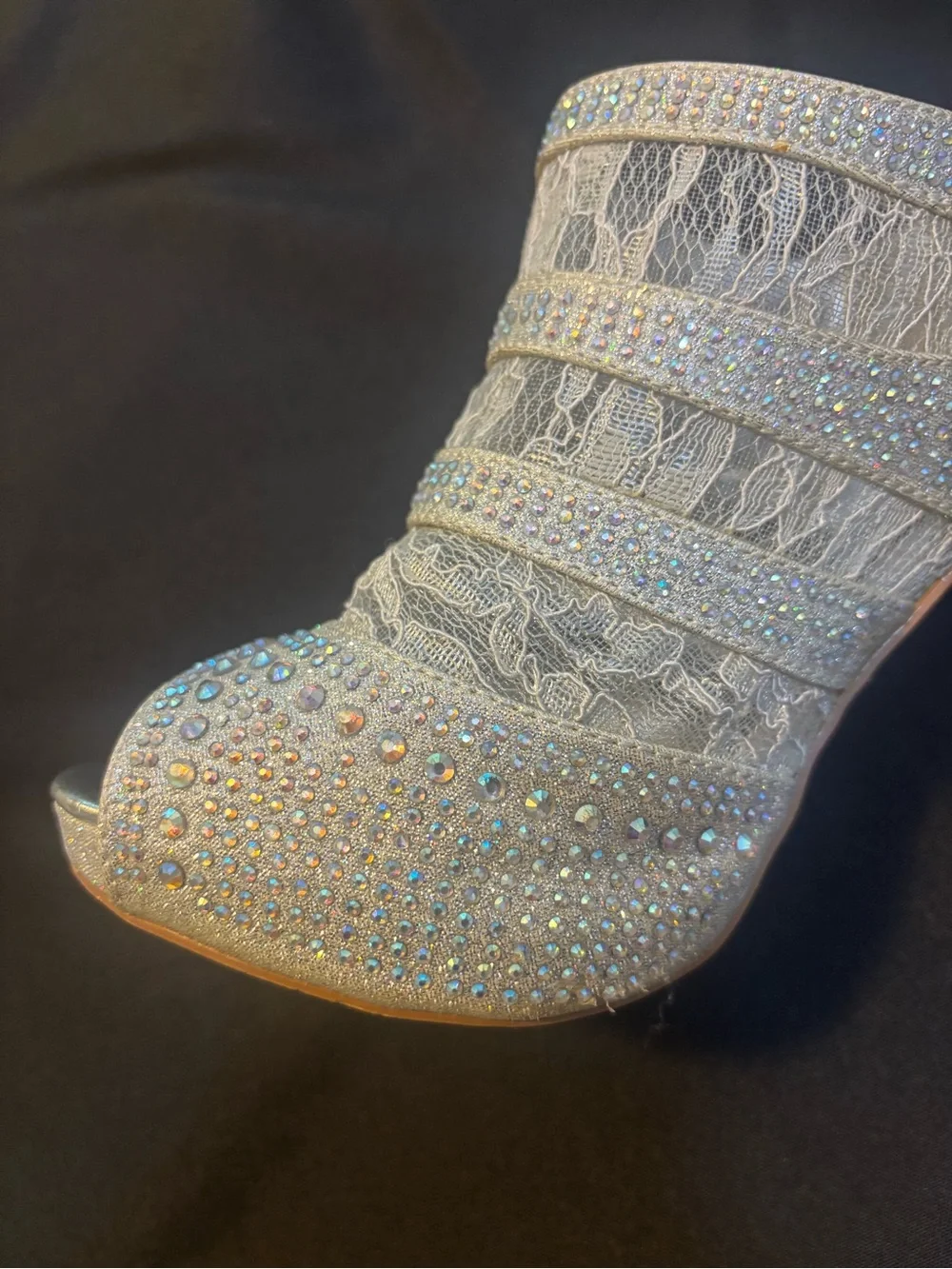 Deb ivory lace